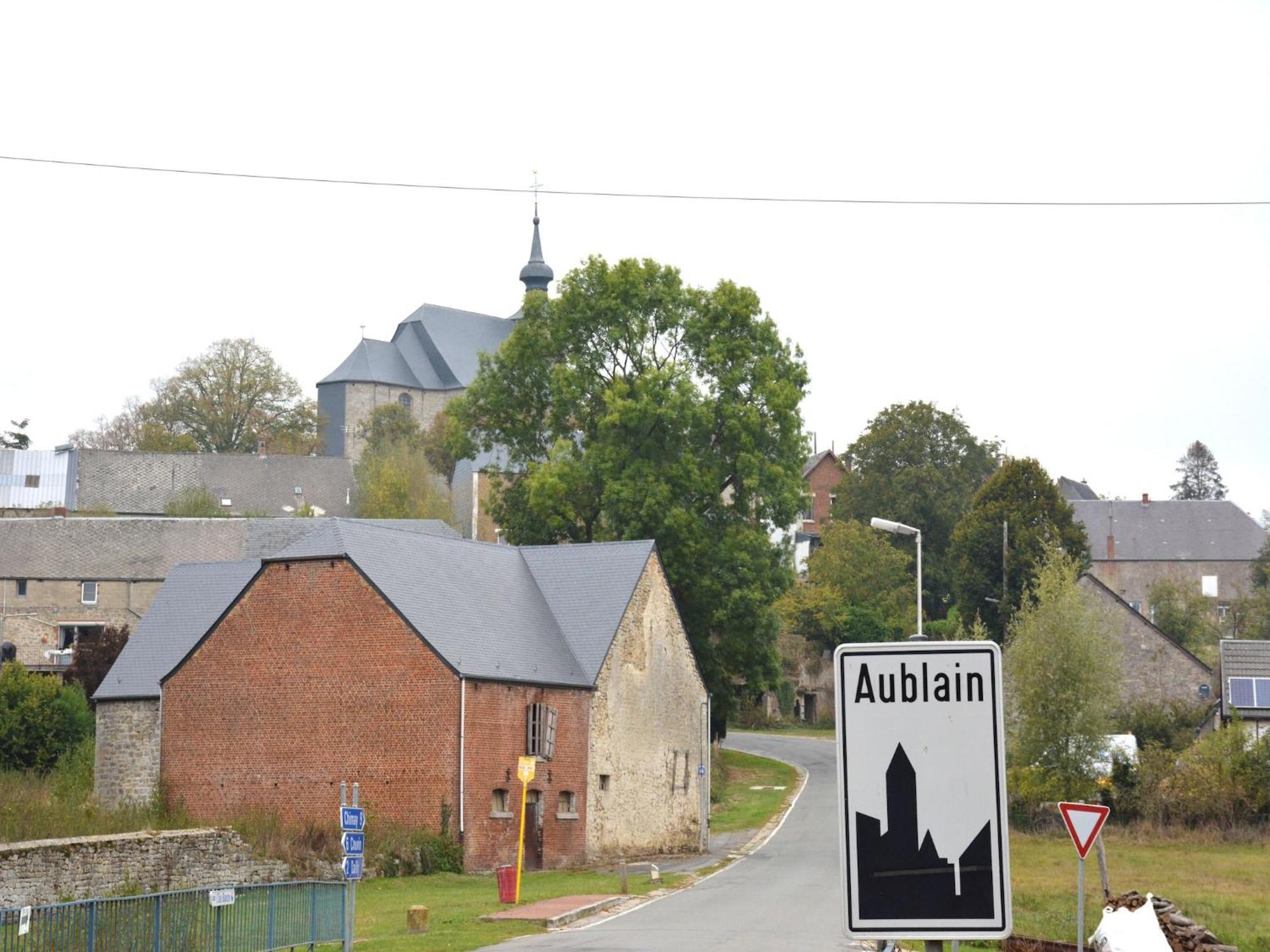 Vintage In Couvin Near River Casa vacanze *